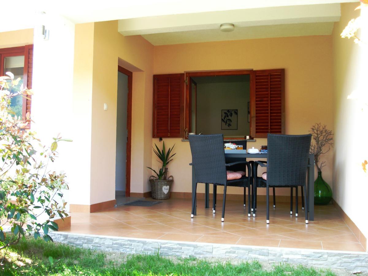 Studio Apartment Md Roč Buitenkant foto